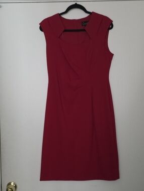 connected apparel Red Cap-Sleeve Midi Sheath Dress